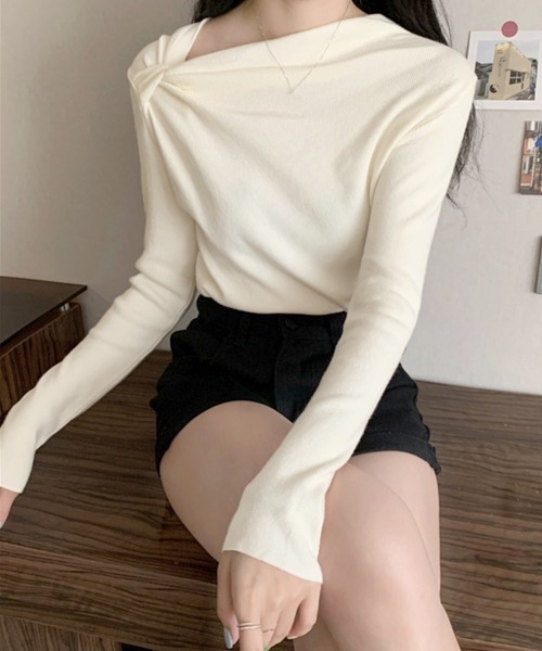 Miniministore(ミニミニストア)の「オフショルダーニットトップス 肌見せ秋服(ニット/セーター・レディース・ベージュ/ブラック/アイボリー/ピンク/ブルー・FREE)」の14枚目の写真