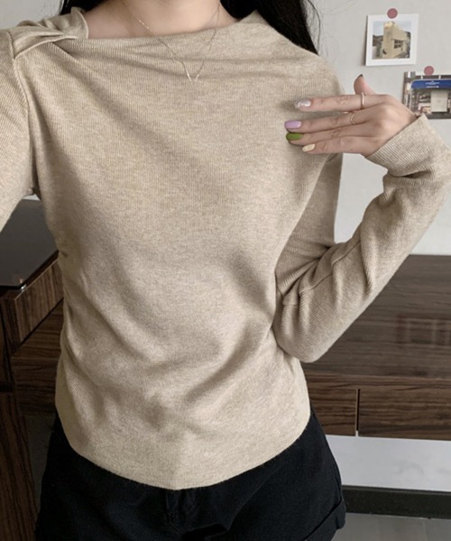 Miniministore(ミニミニストア)の「オフショルダーニットトップス 肌見せ秋服(ニット/セーター・レディース・ベージュ/ブラック/アイボリー/ピンク/ブルー・FREE)」の17枚目の写真
