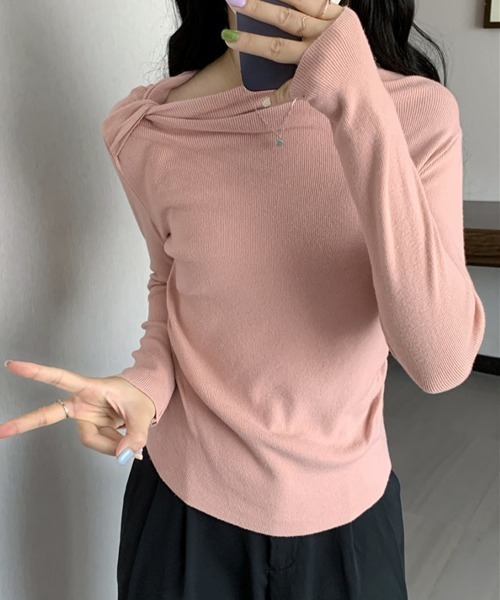 Miniministore(ミニミニストア)の「オフショルダーニットトップス 肌見せ秋服(ニット/セーター・レディース・ベージュ/ブラック/アイボリー/ピンク/ブルー・FREE)」の21枚目の写真
