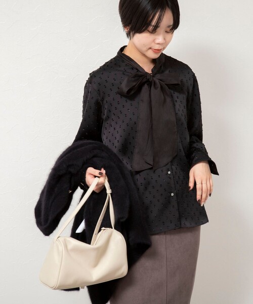 NOLLEY’S Sophi(ノーリーズソフィ)の「ウォッシャブルサテンドビーボウタイブラウス(シャツ/ブラウス・レディース・オフホワイト/ブラック・38)」の11枚目の写真