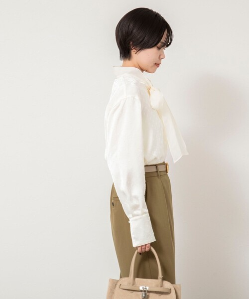 NOLLEY’S Sophi(ノーリーズソフィ)の「ウォッシャブルサテンドビーボウタイブラウス(シャツ/ブラウス・レディース・オフホワイト/ブラック・38)」の16枚目の写真