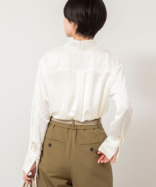NOLLEY’S Sophi(ノーリーズソフィ)の「ウォッシャブルサテンドビーボウタイブラウス(シャツ/ブラウス・レディース・オフホワイト/ブラック・38)」の17枚目の写真