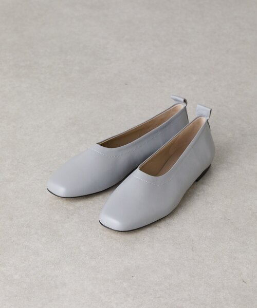 BEARDSLEY(ビアズリー)の「《CORSO ROMA 9》レザーフラットシューズ(パンプス・レディース・ブラック/グレー・35/36/37/38/39)」の1枚目の写真