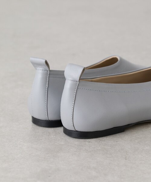 BEARDSLEY(ビアズリー)の「《CORSO ROMA 9》レザーフラットシューズ(パンプス・レディース・ブラック/グレー・35/36/37/38/39)」の3枚目の写真