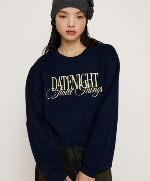SLY（スライ）の「FRONT LOGO KNIT TOPS フロントロゴ ニット トップス 秋服 冬服（ニット/セーター・レディース・ネイビー/レッド/アイボリー/杢グレー・FREE）」の4枚目の写真