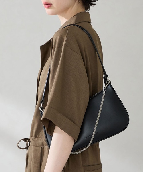 MISCH MASCH(ミッシュマッシュ)の「ハーフムーン ハンドバッグ(ハンドバッグ・レディース・ブラック/ブルー/キャメル・フリ-)」の1枚目の写真