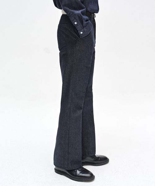DECET(デケト)の「Dawn Semi Flared Jeans DCPT044CPIndigo2(デニムパンツ・レディース・その他・26/28/30/32/34)」の2枚目の写真