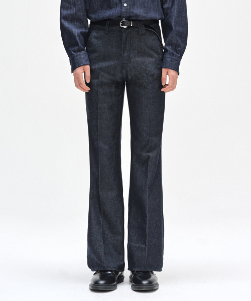 DECET(デケト)の「Dawn Semi Flared Jeans DCPT044CPIndigo2(デニムパンツ・レディース・その他・26/28/30/32/34)」の3枚目の写真
