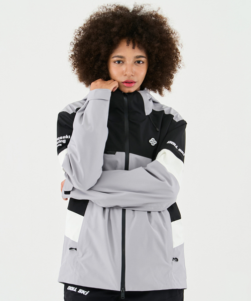 DOLL OUTERWEAR（ドラ アウターウェア）の「2425 アルマ スキー ジャケット GRAY 男女共用（ナイロンジャケット・レディース・その他・SMALL/MEDIUM/LARGE/X-LARGE/X-SMALL）」の2枚目の写真