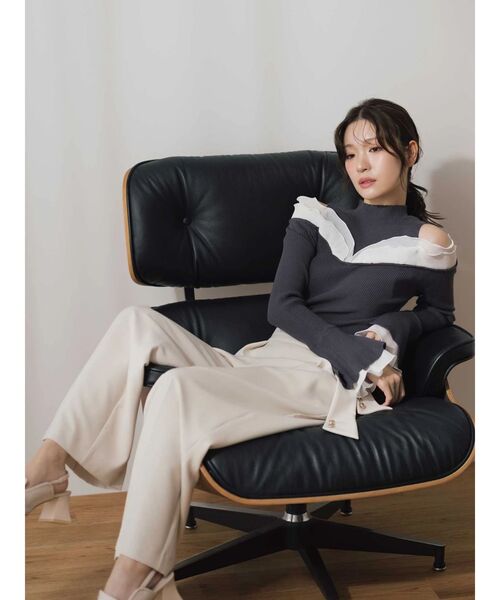 MERCURYDUO(マーキュリーデュオ)の「【セットアップ着用可】サイドベルトストレートパンツ(その他パンツ・レディース・アイボリー/ブラウン・MEDIUM/SMALL)」の4枚目の写真