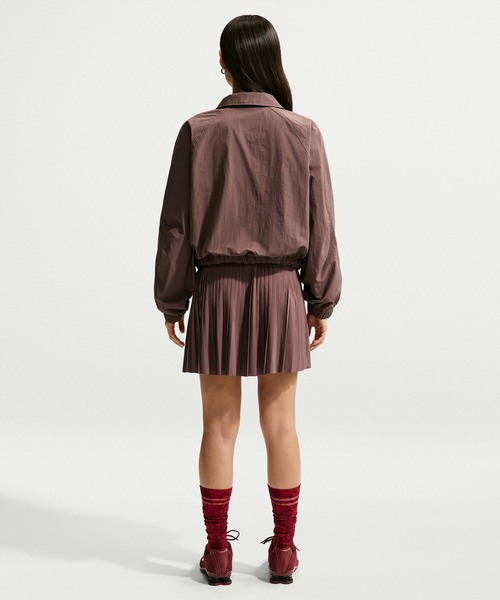 NIKE(ナイキ)の「NIKE AS W NSW PLEATED SKIRT / ナイキ ウィメンズ NSW プリーテッド スカート 【SP】(スカート・レディース・ブラウン/ブラック・S/M/L)」の9枚目の写真