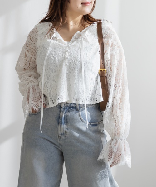 CLETTE(クレット)の「CLETTEオリジナルリボンタイスカラップレースブラウス(シャツ/ブラウス・レディース・ブラック/ホワイト・4L/3L/LL)」の3枚目の写真