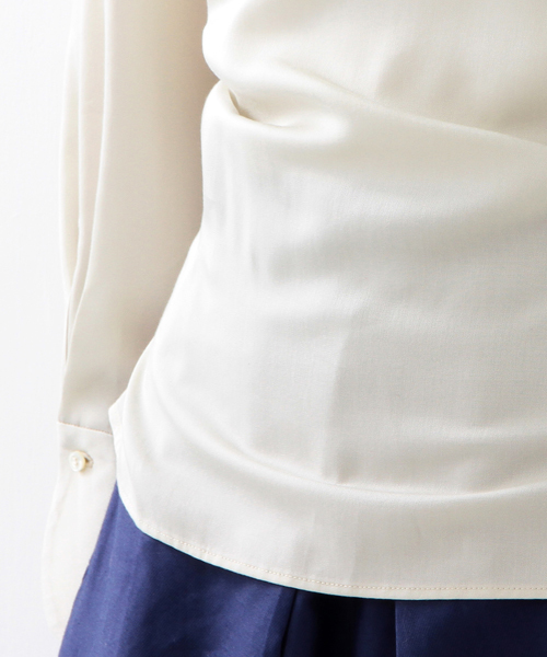 Ray BEAMS（レイビームス）の「RBS / オープン バックレースアップ（シャツ/ブラウス・レディース・ライトグレー/ネイビー・0/1）」の9枚目の写真