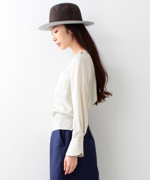 Ray BEAMS（レイビームス）の「RBS / オープン バックレースアップ（シャツ/ブラウス・レディース・ライトグレー/ネイビー・0/1）」の21枚目の写真