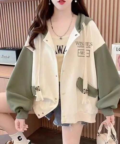 Flugge(フラッジー)の「ドロップショルダーロゴパーカー(その他アウター・レディース・アイボリー/グリーン・LARGE/MEDIUM)」の2枚目の写真