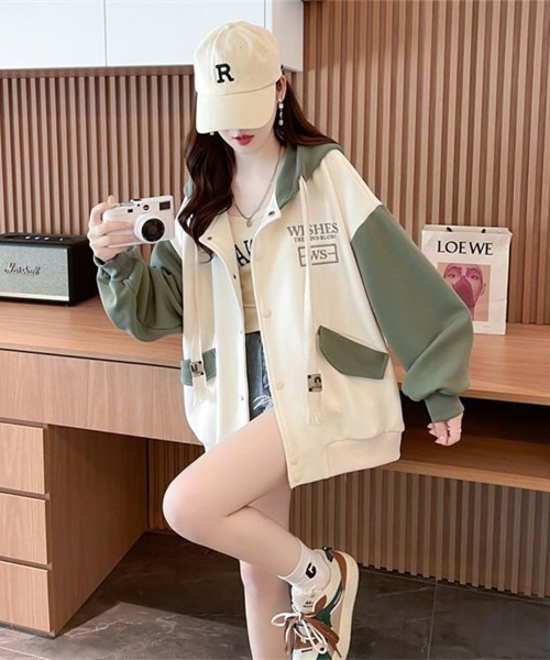 Flugge(フラッジー)の「ドロップショルダーロゴパーカー(その他アウター・レディース・アイボリー/グリーン・LARGE/MEDIUM)」の5枚目の写真