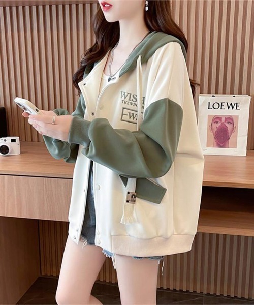 Flugge(フラッジー)の「ドロップショルダーロゴパーカー(その他アウター・レディース・アイボリー/グリーン・LARGE/MEDIUM)」の6枚目の写真