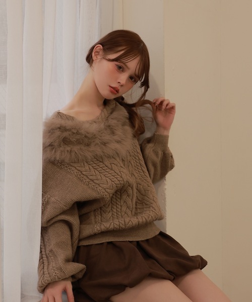 M DOLLY(エムドリー)の「fox fur melia loose knit tops/フォックスファーメリアルーズニットトップス(ニット/セーター・レディース・ホワイト/ブラウン/ブルー・FREE)」の2枚目の写真