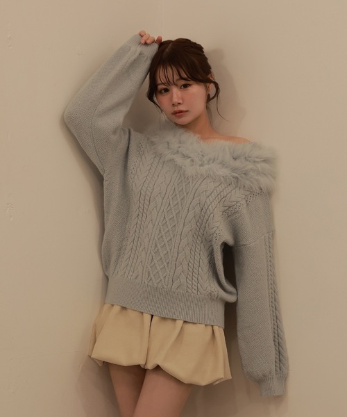 M DOLLY(エムドリー)の「fox fur melia loose knit tops/フォックスファーメリアルーズニットトップス(ニット/セーター・レディース・ホワイト/ブラウン/ブルー・FREE)」の3枚目の写真