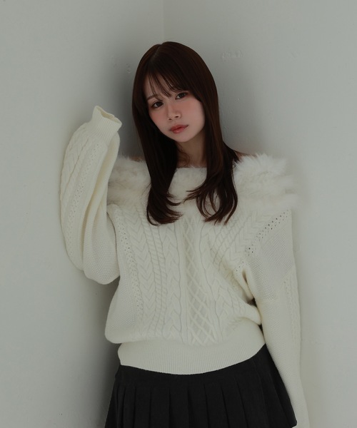 M DOLLY(エムドリー)の「fox fur melia loose knit tops/フォックスファーメリアルーズニットトップス(ニット/セーター・レディース・ホワイト/ブラウン/ブルー・FREE)」の4枚目の写真
