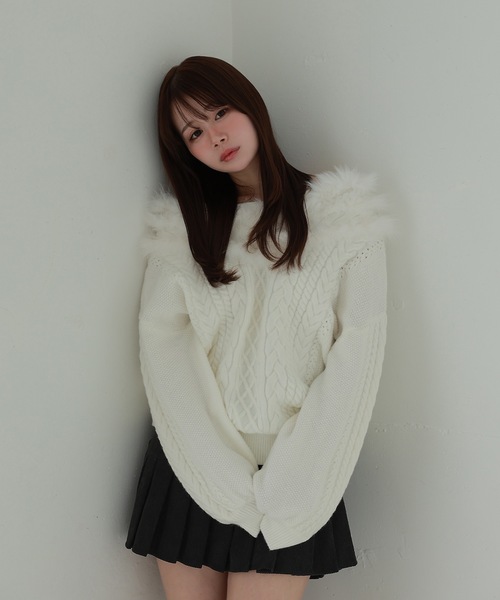 M DOLLY(エムドリー)の「fox fur melia loose knit tops/フォックスファーメリアルーズニットトップス(ニット/セーター・レディース・ホワイト/ブラウン/ブルー・FREE)」の5枚目の写真