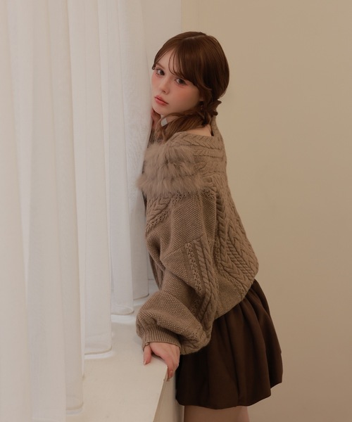 M DOLLY(エムドリー)の「fox fur melia loose knit tops/フォックスファーメリアルーズニットトップス(ニット/セーター・レディース・ホワイト/ブラウン/ブルー・FREE)」の10枚目の写真