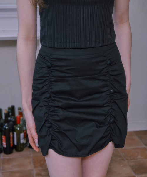 LULUCHOU（ルルシュ）の「Shirring Skirt - BLACK（スカート・レディース・ブラック・SMALL/MEDIUM）」の4枚目の写真