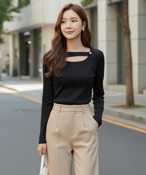 Pt18kg(プラチナイチハチキログラム)の「アシメカットアウト スリムトップス(Tシャツ/カットソー・レディース・ブラック/ブラウン/オレンジ/ホワイト・FREE)」の5枚目の写真