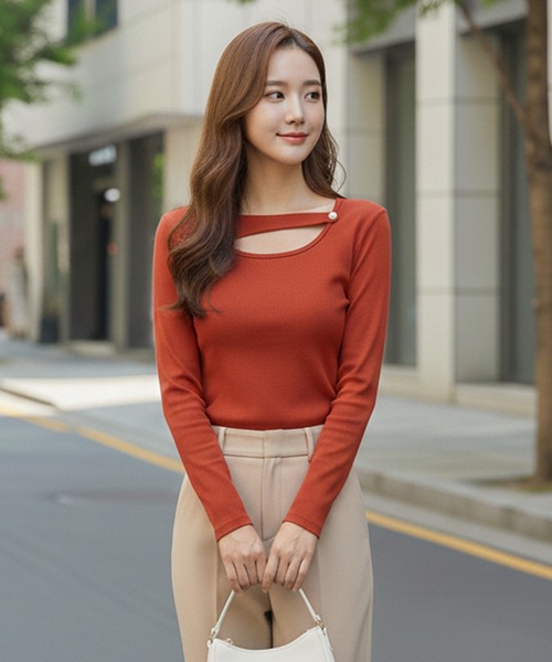 Pt18kg(プラチナイチハチキログラム)の「アシメカットアウト スリムトップス(Tシャツ/カットソー・レディース・ブラック/ブラウン/オレンジ/ホワイト・FREE)」の13枚目の写真