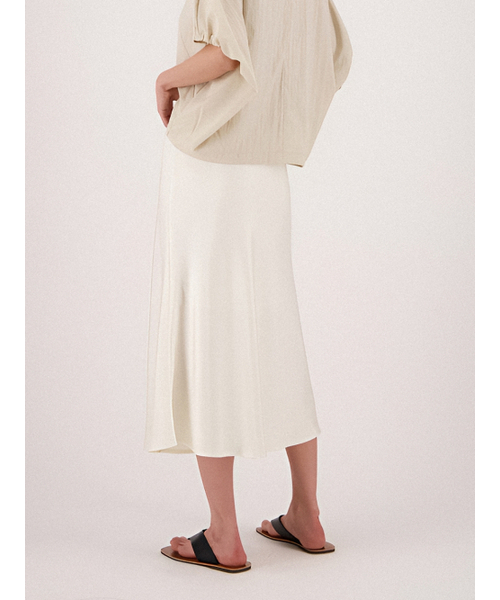 ACUD(アクド)の「Satin A-line Skirt _White(スカート・レディース・ホワイト・S/M)」の3枚目の写真