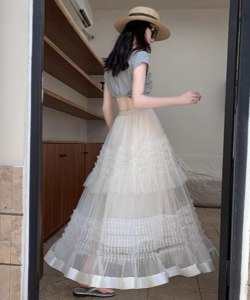 Mejoul（メジュール）の「【2026春夏新作】シアーフリル ティアードボリュームチュールロングスカート（スカート・レディース・ホワイト/ブラック・F）」の3枚目の写真