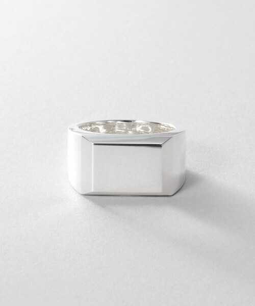 COCOSHNIK ONKITSCH(ココシュニックオンキッチュ)の「シルバー バケットカット シグネットリング(16号、18号)(リング・レディース・シルバー・16/18)」の3枚目の写真