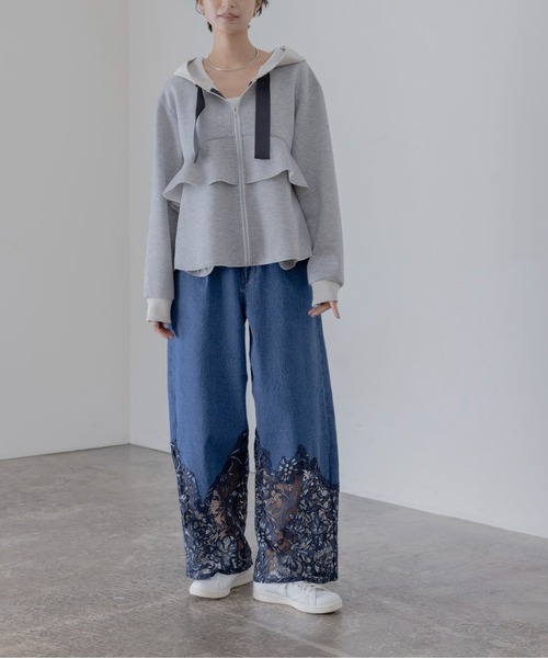 Eimee Law（エイミーロウ）の「ボンディング ジップフリルフーディ（パーカー・レディース・ライトグレー/ブラック/アイボリー・FREE）」の6枚目の写真