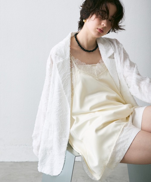 Trish(トリッシュ)の「ジャガード柄シングルジャケット(テーラードジャケット・レディース・ホワイト/ブラック・MEDIUM)」の18枚目の写真