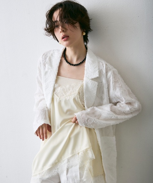 Trish(トリッシュ)の「ジャガード柄シングルジャケット(テーラードジャケット・レディース・ホワイト/ブラック・MEDIUM)」の13枚目の写真