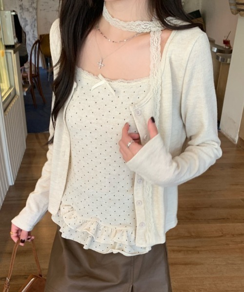 yuue' ( wear )(ユーイ)の「【2点セット】ドット柄フリルキャミ+カーディガンSET/レースストール付き(Tシャツ/カットソー・レディース・チャコールグレー/アイボリー・FREE)」の4枚目の写真