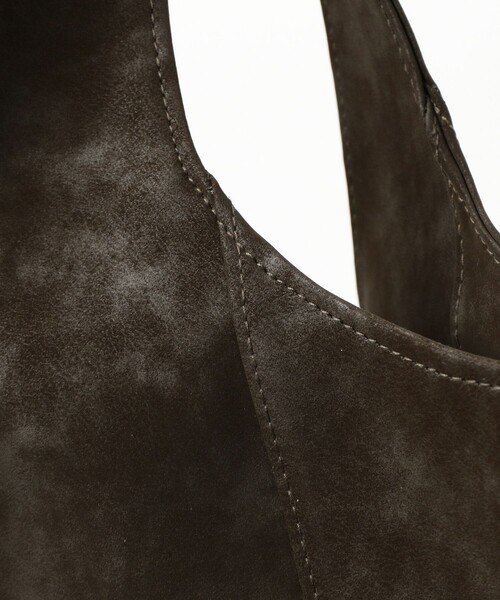 BEAMS T(ビームスティー)の「【別注】Seventh / MICROFIBRE CRUISE TOTE BAG(トートバッグ・メンズ・ブラック・ONE SIZE)」の7枚目の写真