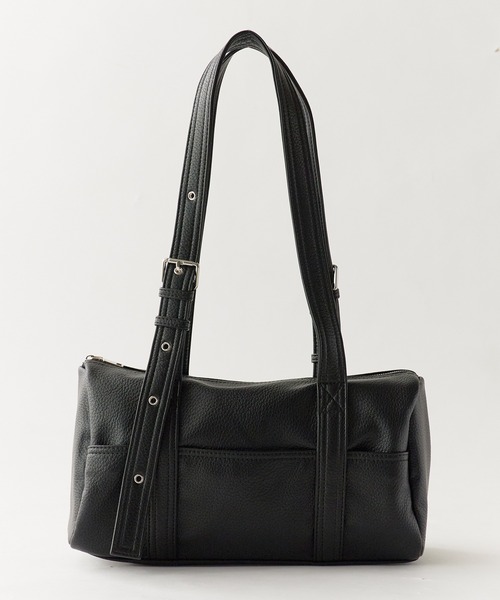 AO2(アオズ)の「Faux Leather 2-Way Shoulder Bag with Pockets / マチあり フェイクレザー2WAYショルダーバッグ 秋 秋服 2026年秋冬(ショルダーバッグ・レディース・ブラック/ホワイト/ブラウン/ベージュ・FREE)」の6枚目の写真