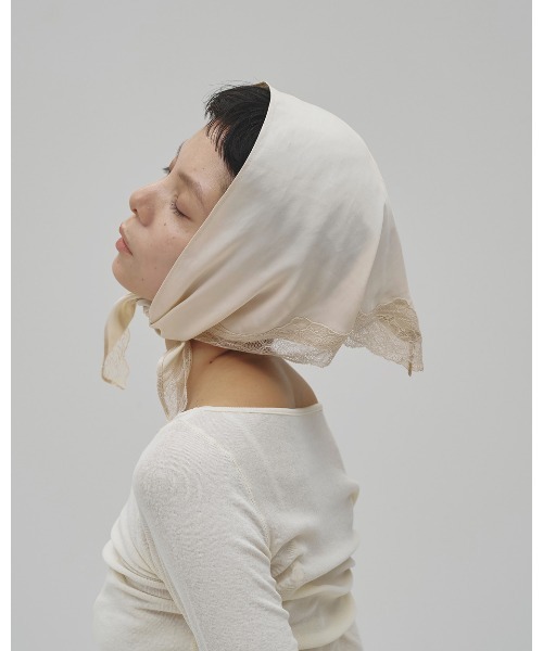 TODAYFUL（トゥデイフル）の「Satin Lace Scarf（バンダナ/スカーフ・レディース・ミント/ブラック/アイボリー・FREE）」の8枚目の写真