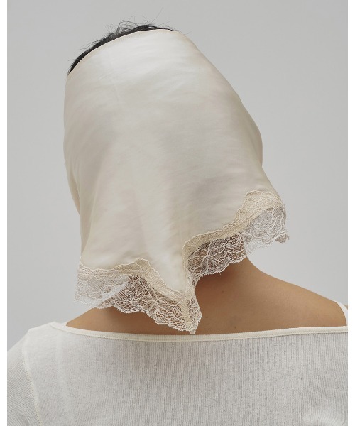 TODAYFUL（トゥデイフル）の「Satin Lace Scarf（バンダナ/スカーフ・レディース・ミント/ブラック/アイボリー・FREE）」の9枚目の写真