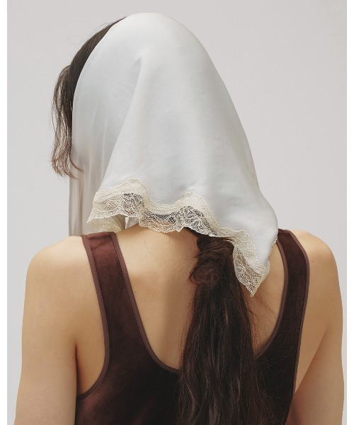 TODAYFUL（トゥデイフル）の「Satin Lace Scarf（バンダナ/スカーフ・レディース・ミント/ブラック/アイボリー・FREE）」の19枚目の写真