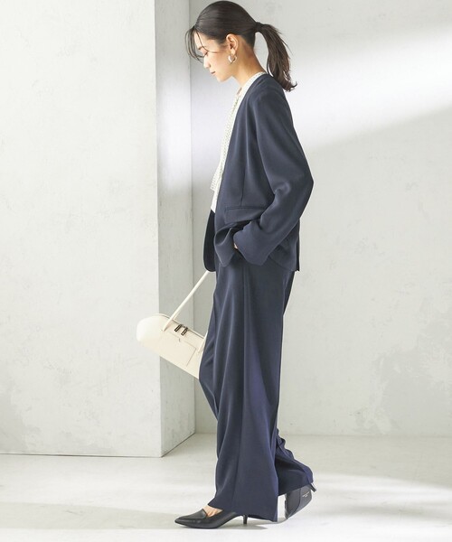 SHIPS(シップス)の「〈接触冷感 / UVカット〉Refinel セミ ワイド パンツ(セレモニー対応可)(その他パンツ・レディース・ベージュ系/アイボリー/ネイビー・40/38/36/34)」の7枚目の写真