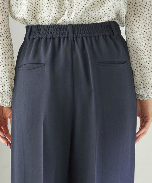 SHIPS(シップス)の「〈接触冷感 / UVカット〉Refinel セミ ワイド パンツ(セレモニー対応可)(その他パンツ・レディース・ベージュ系/アイボリー/ネイビー・40/38/36/34)」の17枚目の写真