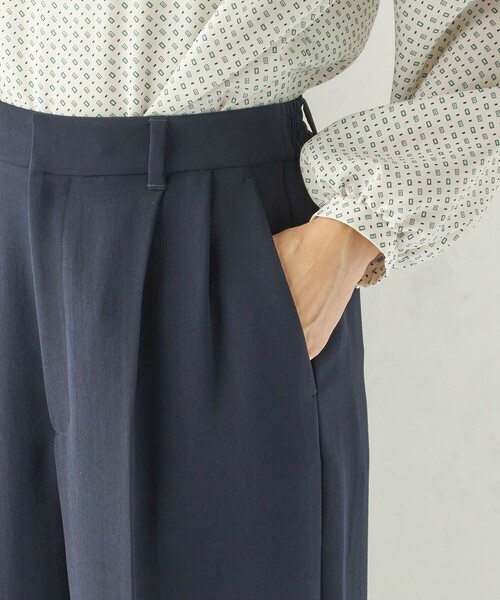 SHIPS(シップス)の「〈接触冷感 / UVカット〉Refinel セミ ワイド パンツ(セレモニー対応可)(その他パンツ・レディース・ベージュ系/アイボリー/ネイビー・40/38/36/34)」の18枚目の写真