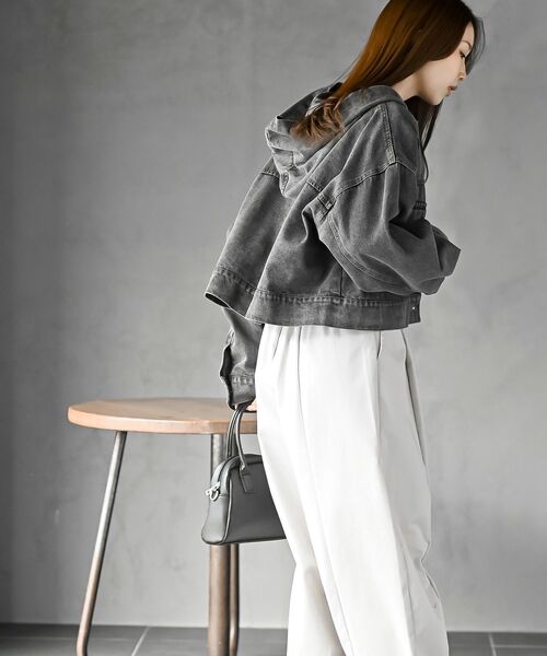 rps（アールピーエス）の「ショート丈フードＧジャン（デニムジャケット・レディース・ブルー/ブラック・フリー）」の4枚目の写真