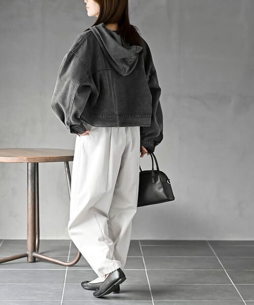 rps（アールピーエス）の「ショート丈フードＧジャン（デニムジャケット・レディース・ブルー/ブラック・フリー）」の5枚目の写真