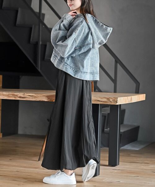 rps（アールピーエス）の「ショート丈フードＧジャン（デニムジャケット・レディース・ブルー/ブラック・フリー）」の12枚目の写真