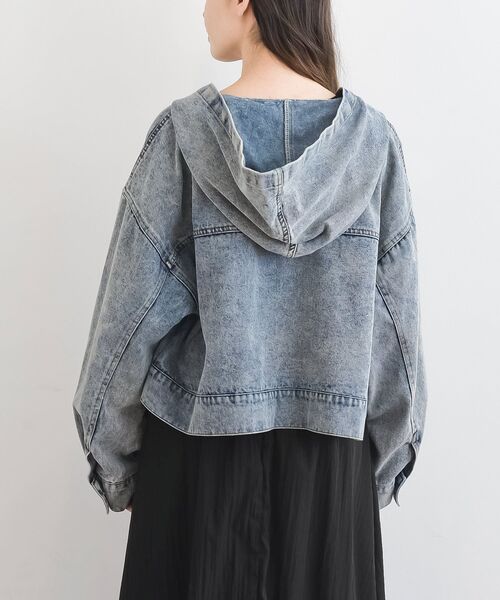 rps（アールピーエス）の「ショート丈フードＧジャン（デニムジャケット・レディース・ブルー/ブラック・フリー）」の20枚目の写真