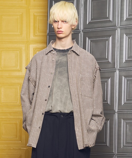 MAISON SPECIAL（メゾンスペシャル）の「《UNISEX》【Italian Dead Stock Fabric】Prime-Over Regular Collar Cut-off Shirt/【イタリアンデッドストックファブリック】プライムオーバーレギュラーカラーカットオフシャツ【MAISON SPECIAL/メゾンスペシャル】（シャツ/ブラウス・メンズ・ブルー/ブラック/ダークパープル/パープル/ネイビー/レッド/ダークネイビー/ブラウン・2/0/1）」の3枚目の写真