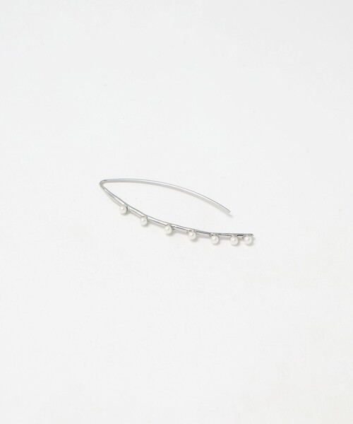 UNITED ARROWS(ユナイテッドアローズ)の「イミテーションパール フックピアス(ピアス(両耳用)・レディース・シルバー・FREE)」の3枚目の写真